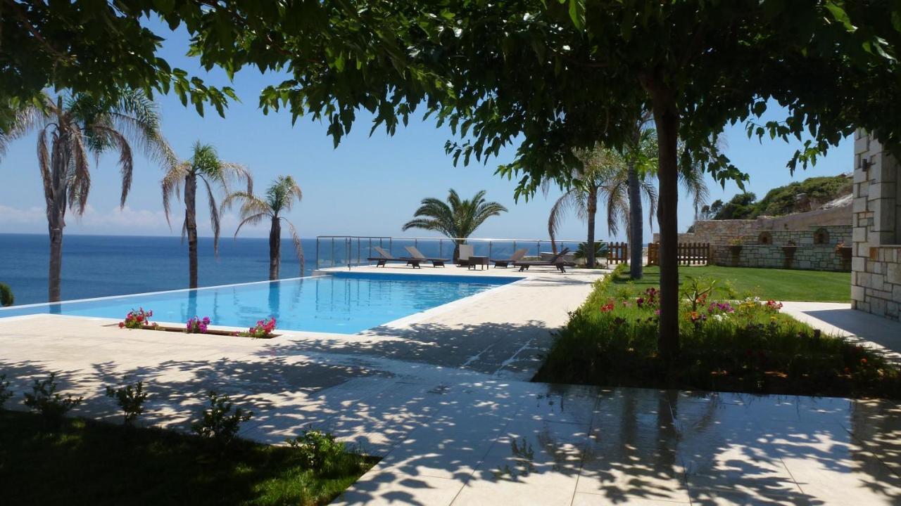 Villa Infinity Blue *
