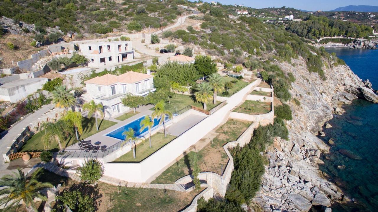 Villa Infinity Blue